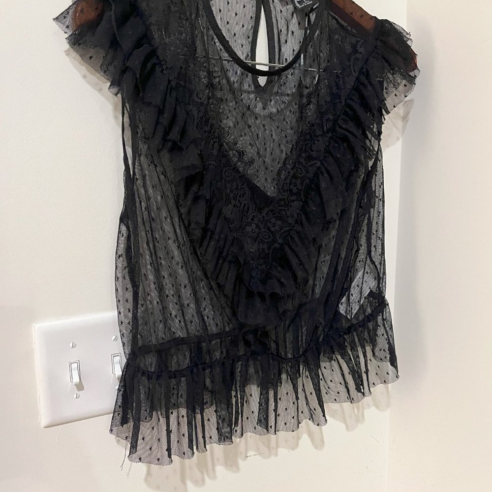 Forever 21 Women’s Black Lace Top